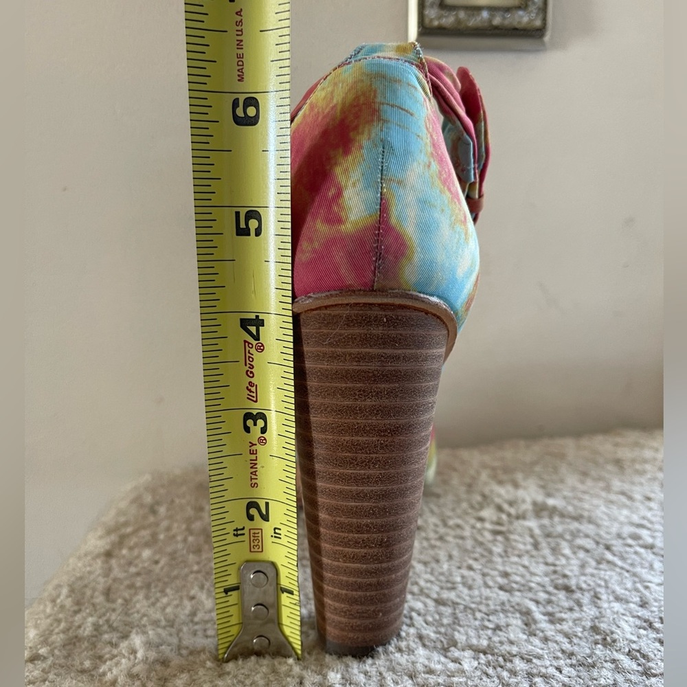 Vince Camuto Tie Dye knotted heels - Picture 4 of 7